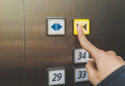 Thang máy không đóng được cửa: Nguyên nhân và cách khắc phục hiệu quả